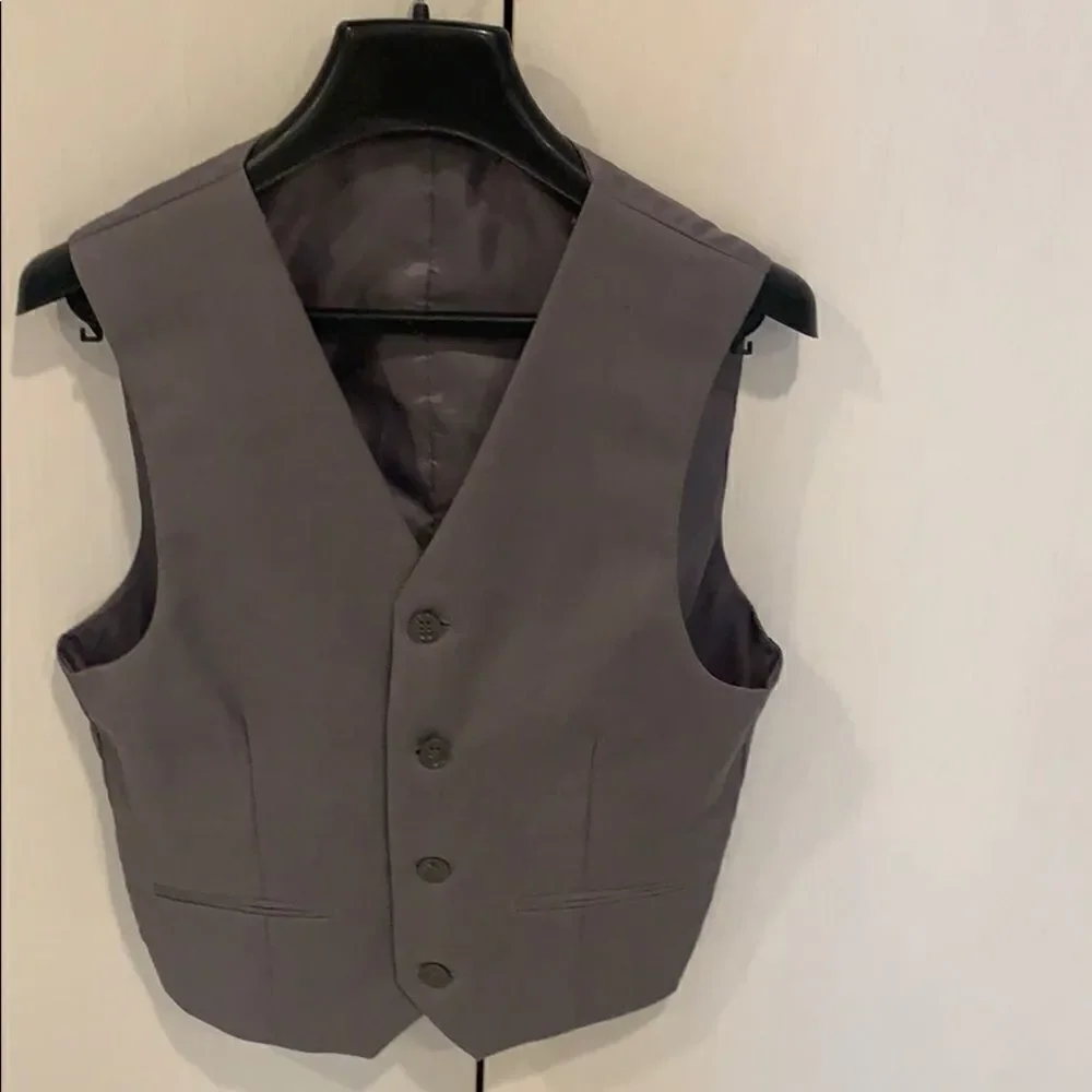 ❌1 hr sale ❌Boy suit set 3 items